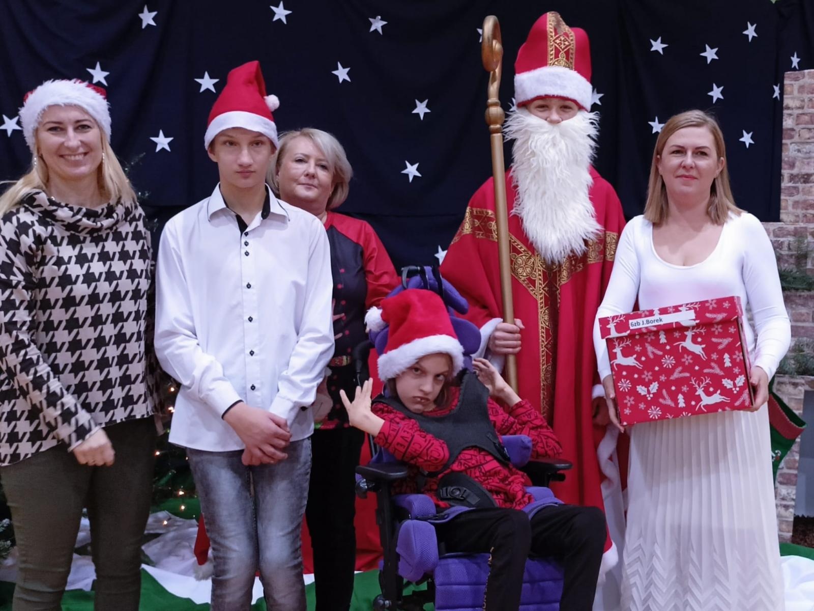 Zdjęcie w galerii na portalu naszraciborz.pl: Mikołaj w Zespole Szkół Specjalnych [FOTO] wiadomości z regionu