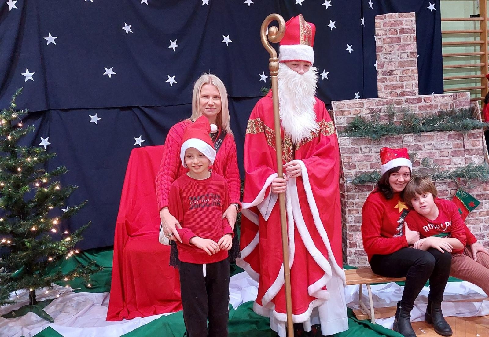 Zdjęcie w galerii na portalu naszraciborz.pl: Mikołaj w Zespole Szkół Specjalnych [FOTO] wiadomości z regionu