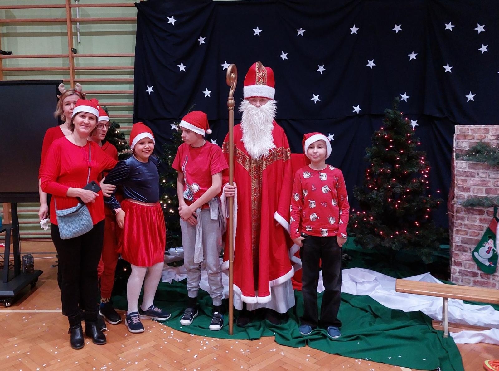 Zdjęcie w galerii na portalu naszraciborz.pl: Mikołaj w Zespole Szkół Specjalnych [FOTO] wiadomości z regionu