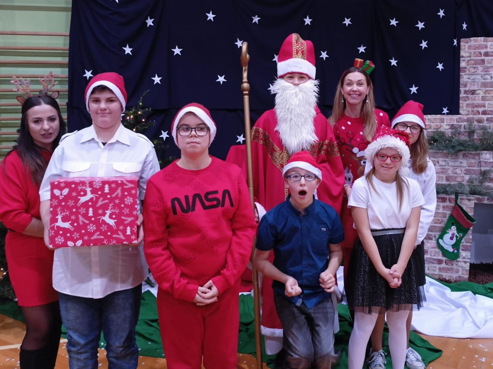 Zdjęcie w galerii na portalu naszraciborz.pl: Mikołaj w Zespole Szkół Specjalnych [FOTO] wiadomości z regionu