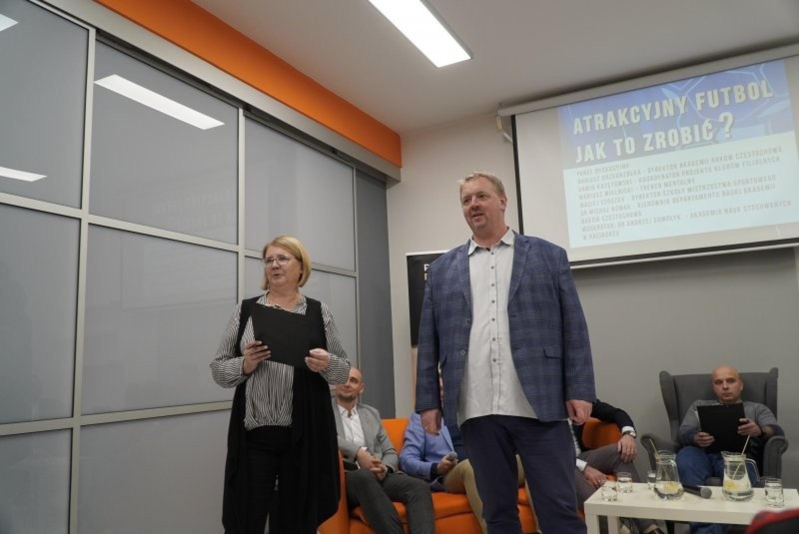 Zdjęcie w galerii na portalu naszraciborz.pl: Goście z Rakowa Częstochowa mówili, jak robić atrakcyjny futbol wiadomości z regionu