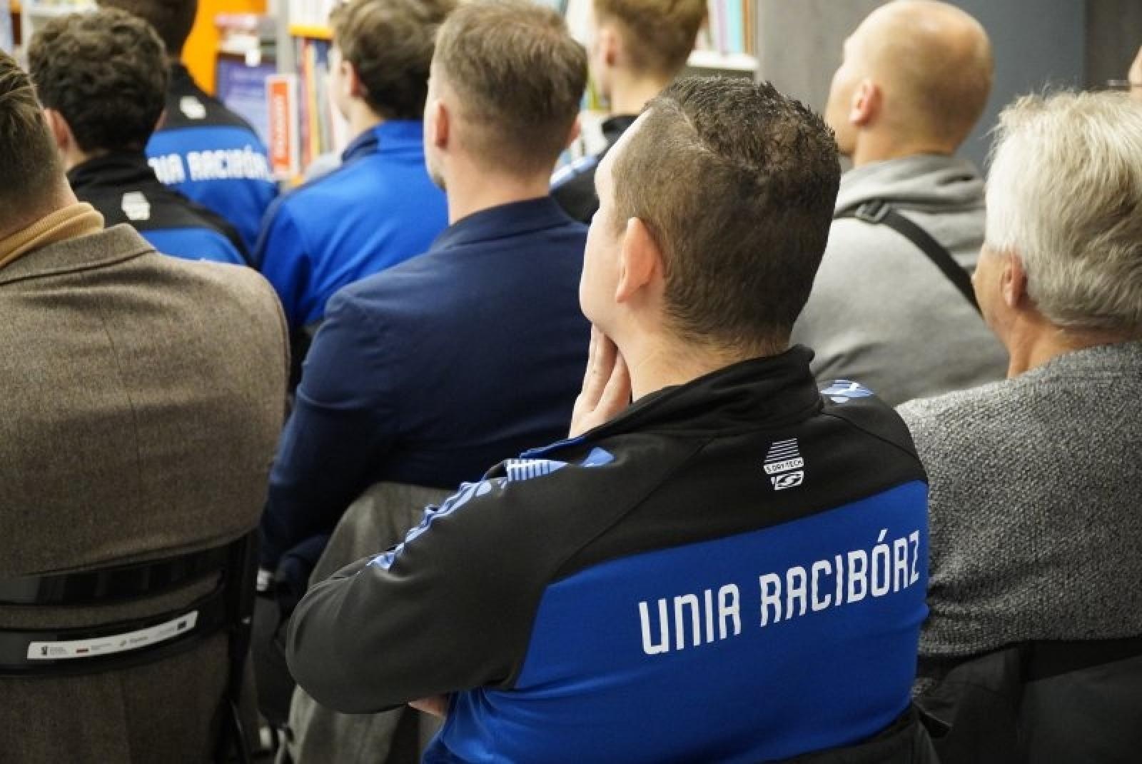 Zdjęcie w galerii na portalu naszraciborz.pl: Goście z Rakowa Częstochowa mówili, jak robić atrakcyjny futbol wiadomości z regionu