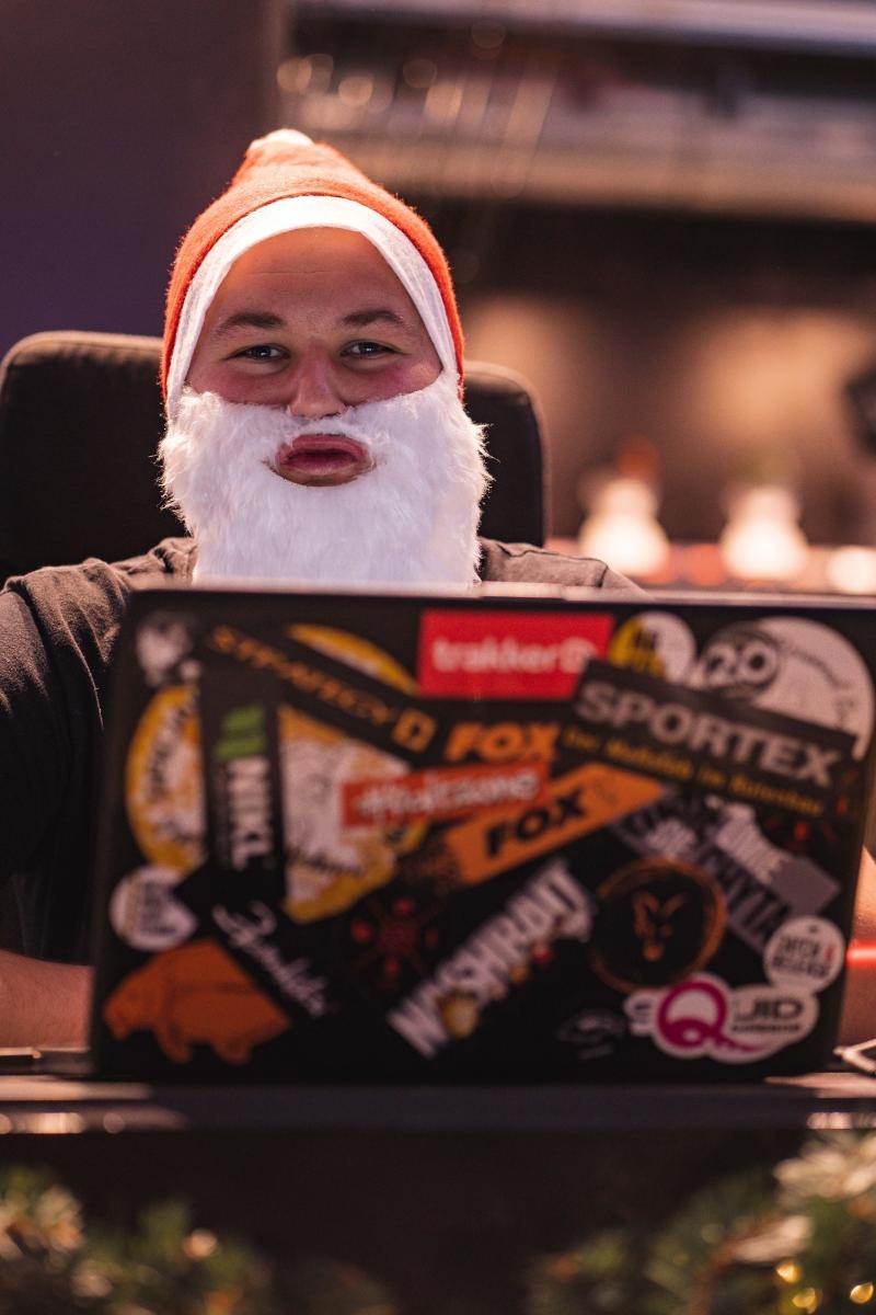 Zdjęcie w galerii na portalu naszraciborz.pl: Karpiowe Mikołajki w Rockworld! wiadomości z regionu