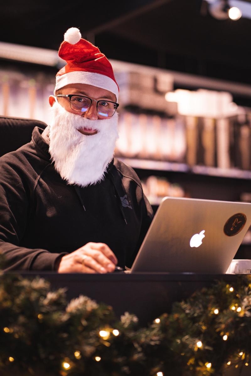 Zdjęcie w galerii na portalu naszraciborz.pl: Karpiowe Mikołajki w Rockworld! wiadomości z regionu