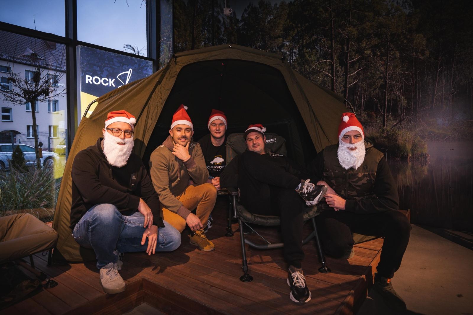 Zdjęcie w galerii na portalu naszraciborz.pl: Karpiowe Mikołajki w Rockworld! wiadomości z regionu