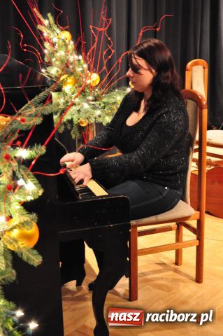 Zdjęcie w galerii na portalu naszraciborz.pl: Sypie teksty i muzykę z rękawa... wiadomości z regionu