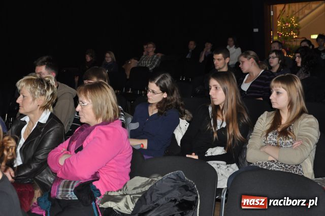 Zdjęcie w galerii na portalu naszraciborz.pl: Sypie teksty i muzykę z rękawa... wiadomości z regionu