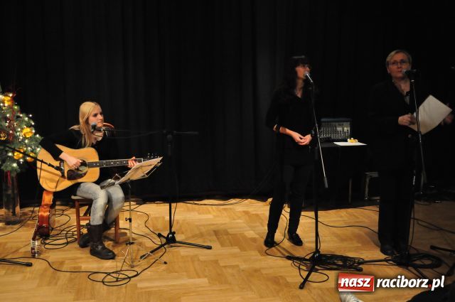 Zdjęcie w galerii na portalu naszraciborz.pl: Sypie teksty i muzykę z rękawa... wiadomości z regionu