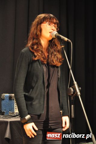 Zdjęcie w galerii na portalu naszraciborz.pl: Sypie teksty i muzykę z rękawa... wiadomości z regionu