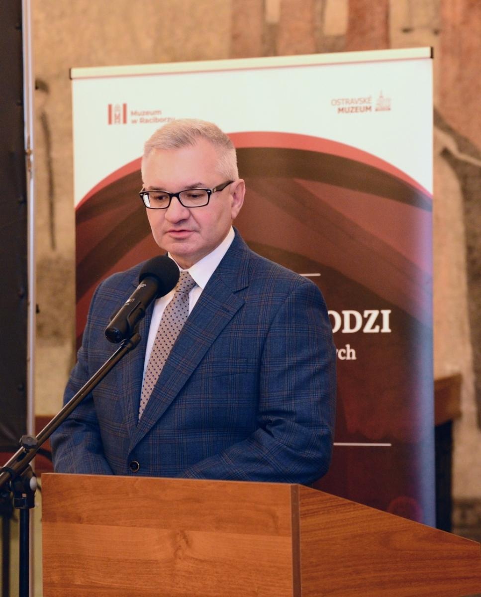 Zdjęcie w galerii na portalu naszraciborz.pl: Złoty warkocz historii. Raciborskie Muzeum świętuje 95-lecie wiadomości z regionu