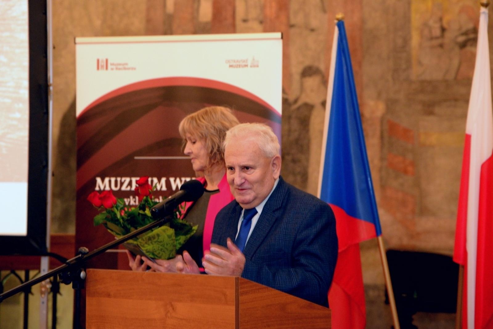 Zdjęcie w galerii na portalu naszraciborz.pl: Złoty warkocz historii. Raciborskie Muzeum świętuje 95-lecie wiadomości z regionu