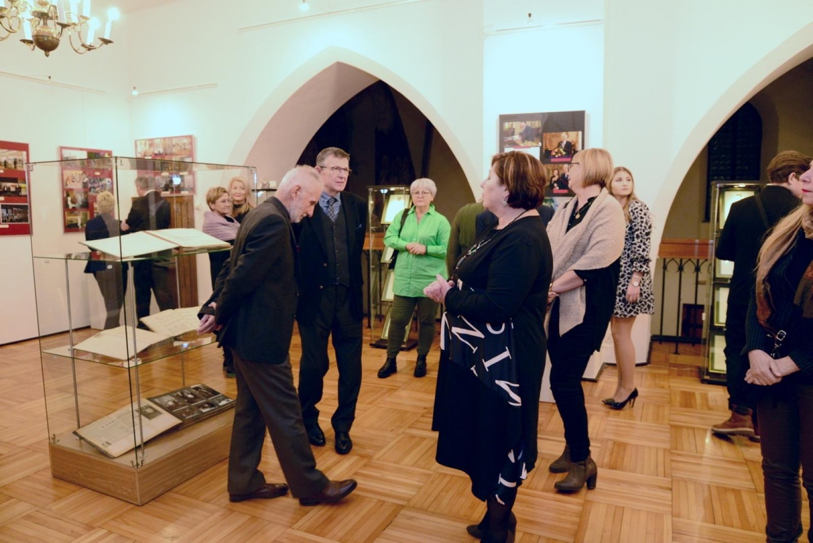 Zdjęcie w galerii na portalu naszraciborz.pl: Złoty warkocz historii. Raciborskie Muzeum świętuje 95-lecie wiadomości z regionu