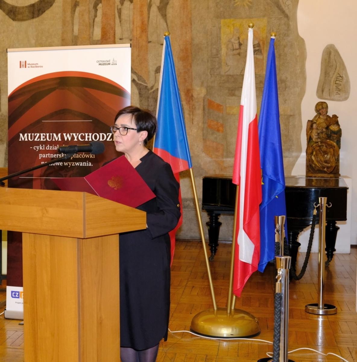 Zdjęcie w galerii na portalu naszraciborz.pl: Złoty warkocz historii. Raciborskie Muzeum świętuje 95-lecie wiadomości z regionu