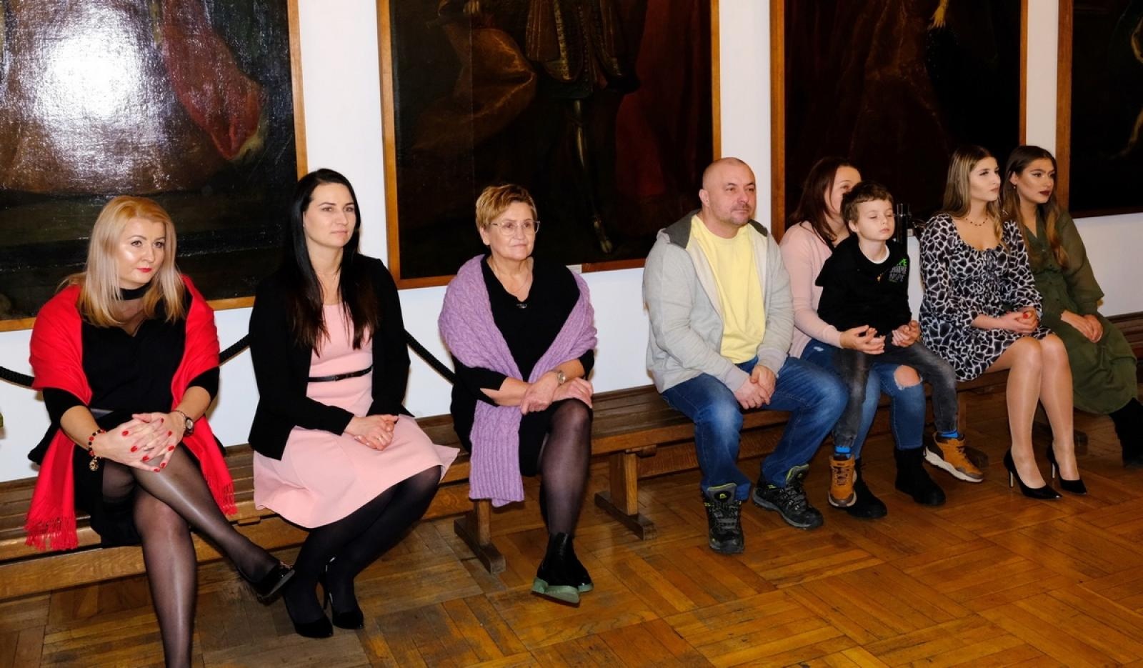 Zdjęcie w galerii na portalu naszraciborz.pl: Złoty warkocz historii. Raciborskie Muzeum świętuje 95-lecie wiadomości z regionu