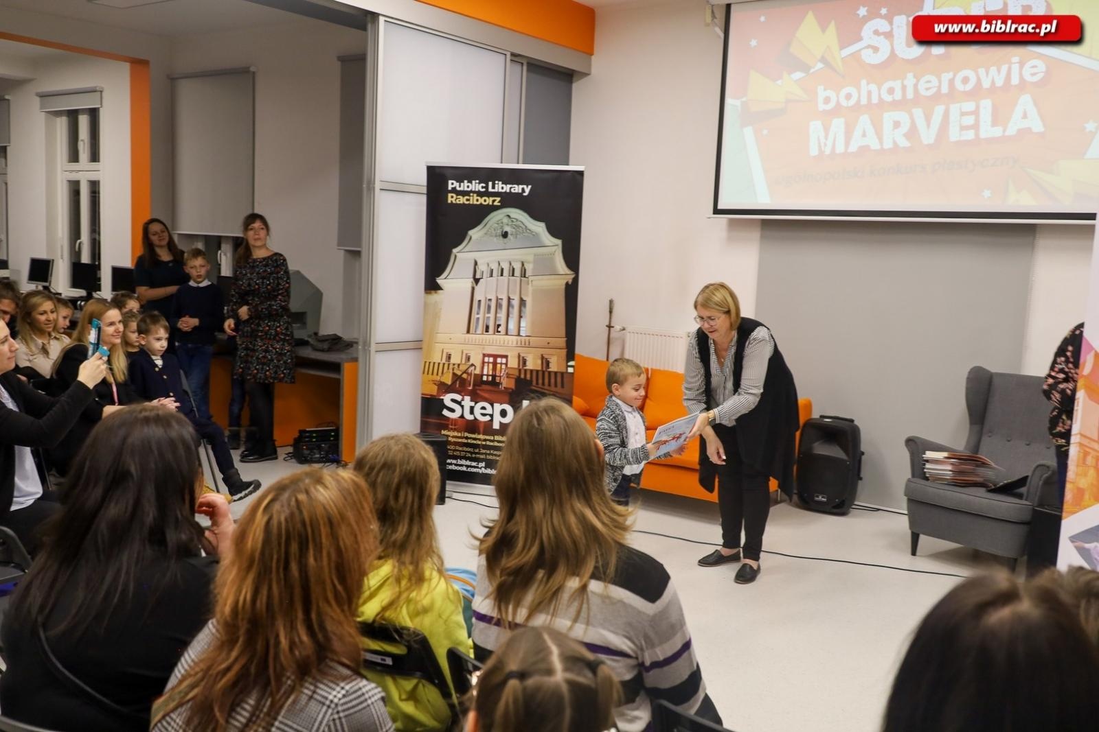 Zdjęcie w galerii na portalu naszraciborz.pl: Raciborscy superbohaterowie Marvela nagrodzeni wiadomości z regionu