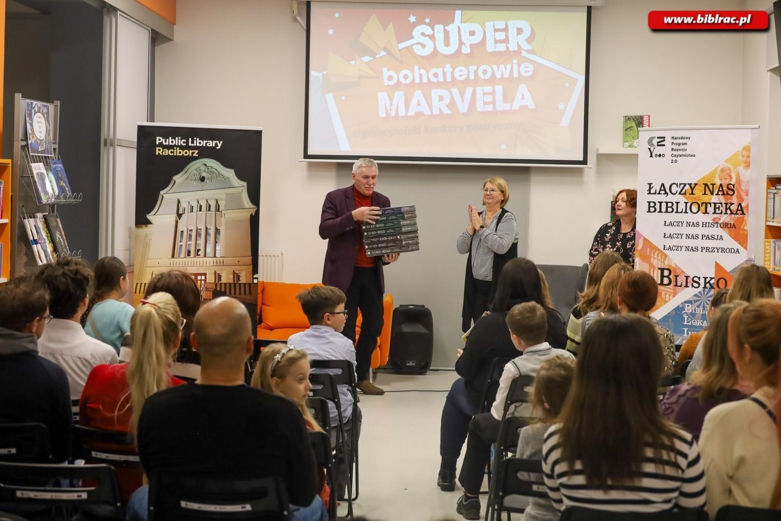 Zdjęcie w galerii na portalu naszraciborz.pl: Raciborscy superbohaterowie Marvela nagrodzeni wiadomości z regionu