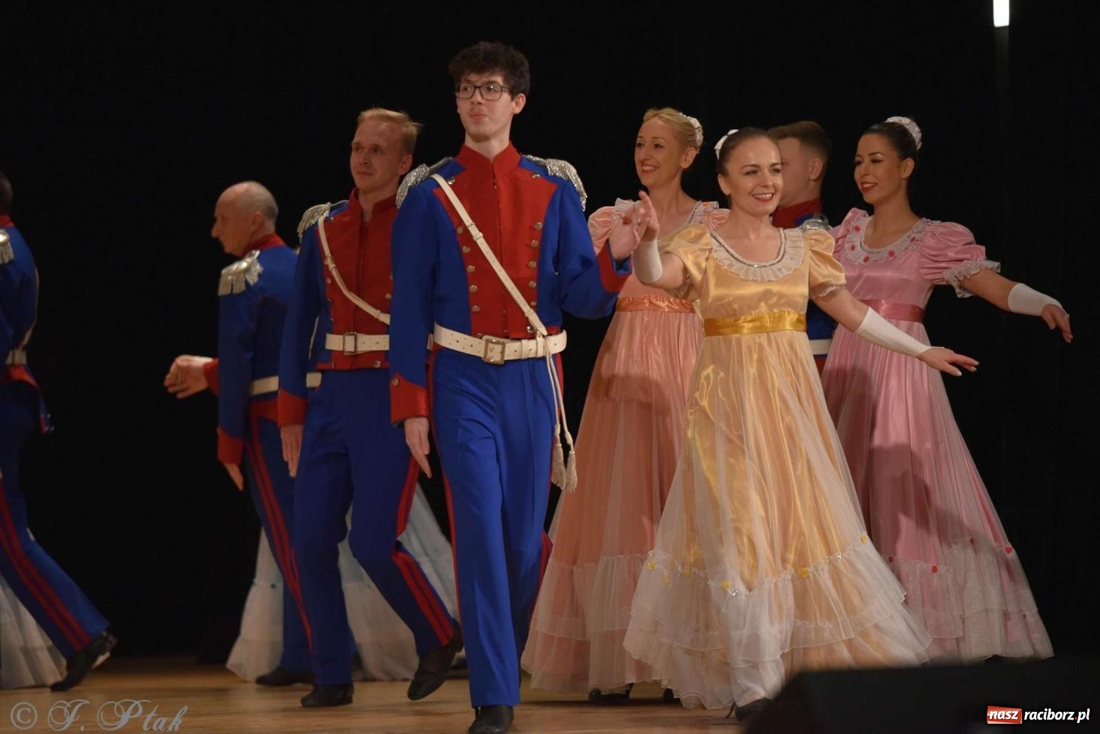 Zdjęcie w galerii na portalu naszraciborz.pl: Wspomnienia i życzenia. Ćwierć wieku ze Źródłem [FOTO i WIDEO] wiadomości z regionu