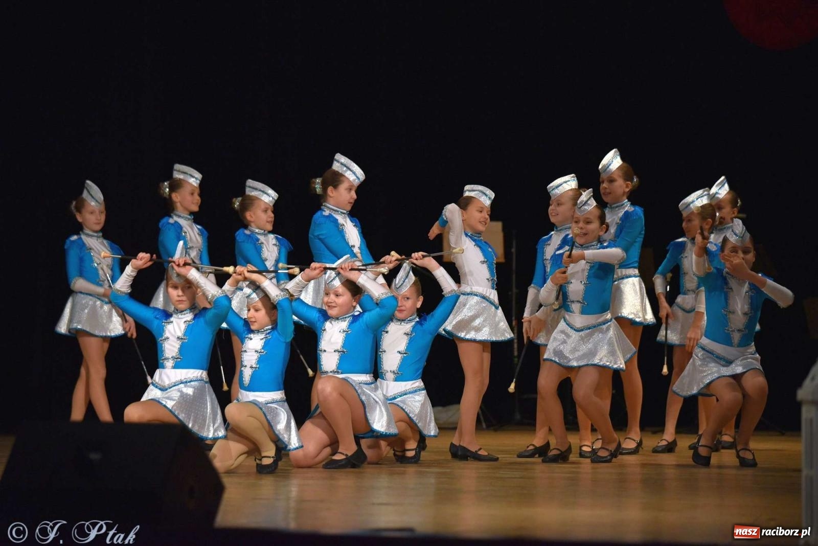Zdjęcie w galerii na portalu naszraciborz.pl: Wspomnienia i życzenia. Ćwierć wieku ze Źródłem [FOTO i WIDEO] wiadomości z regionu