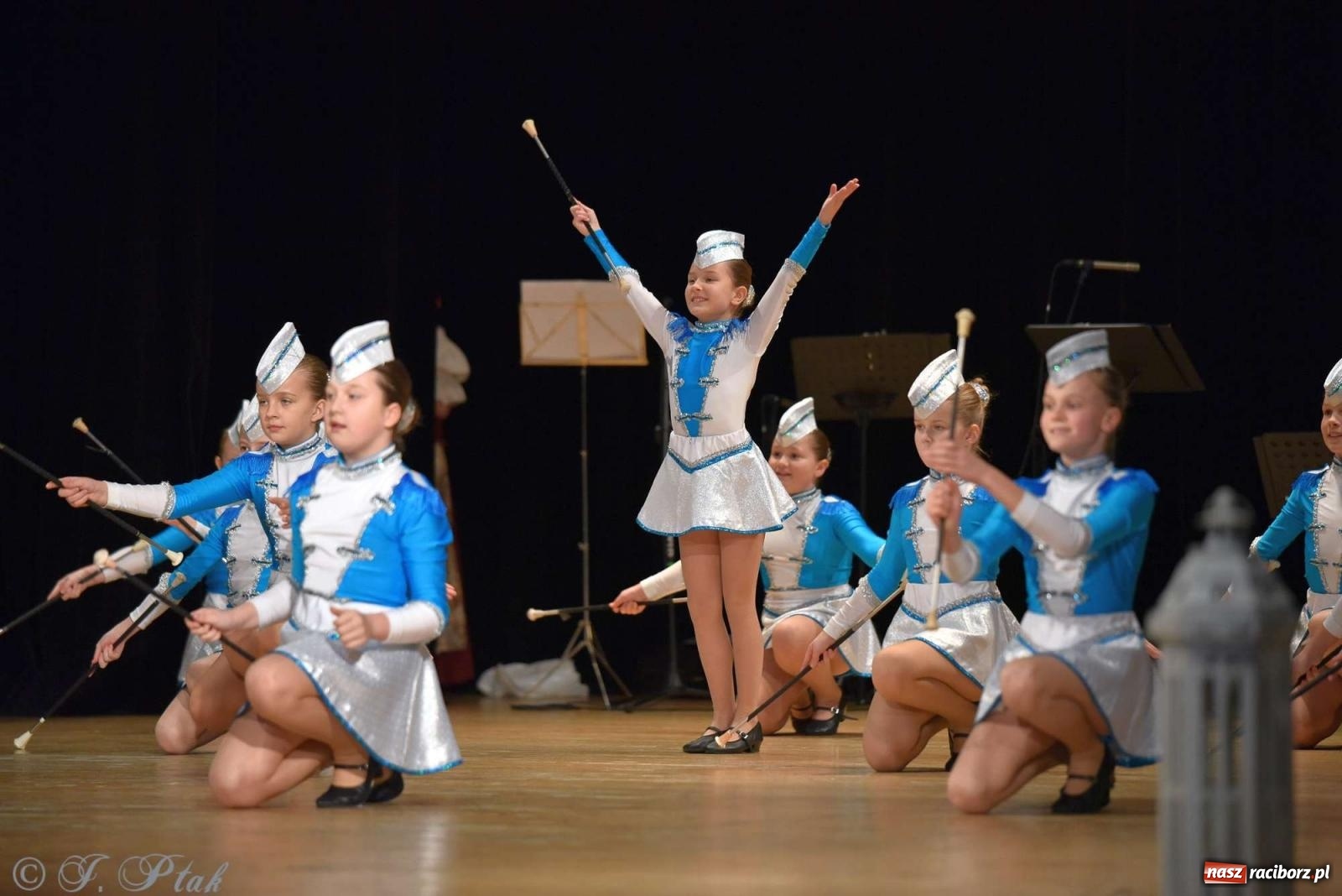 Zdjęcie w galerii na portalu naszraciborz.pl: Wspomnienia i życzenia. Ćwierć wieku ze Źródłem [FOTO i WIDEO] wiadomości z regionu