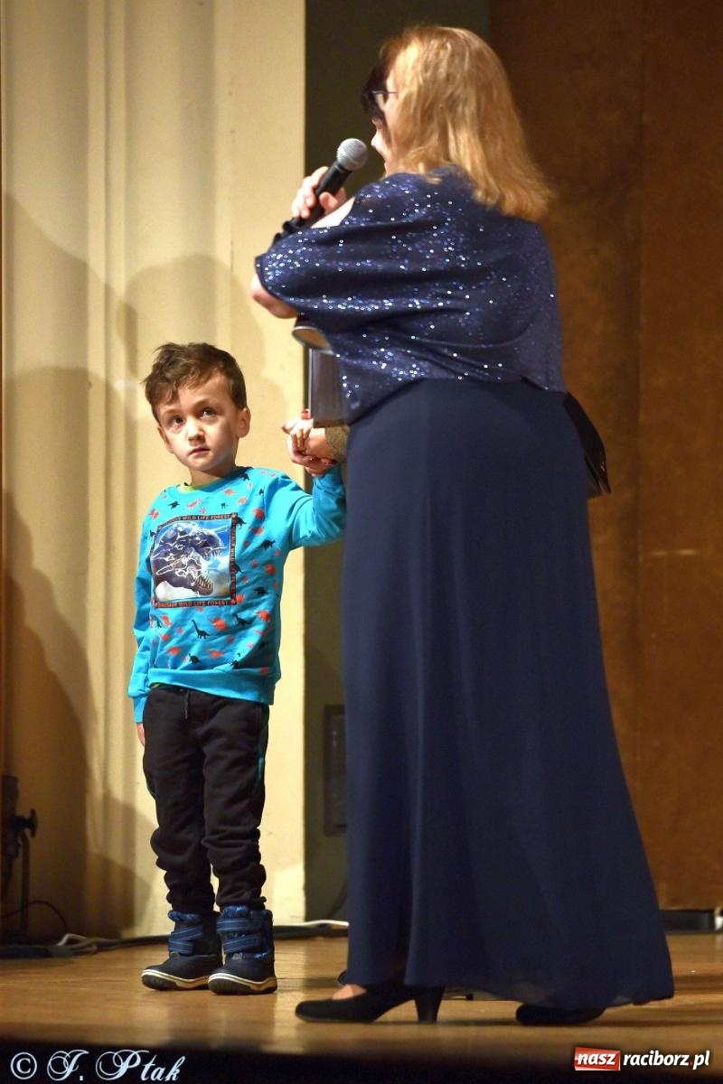 Zdjęcie w galerii na portalu naszraciborz.pl: Wspomnienia i życzenia. Ćwierć wieku ze Źródłem [FOTO i WIDEO] wiadomości z regionu