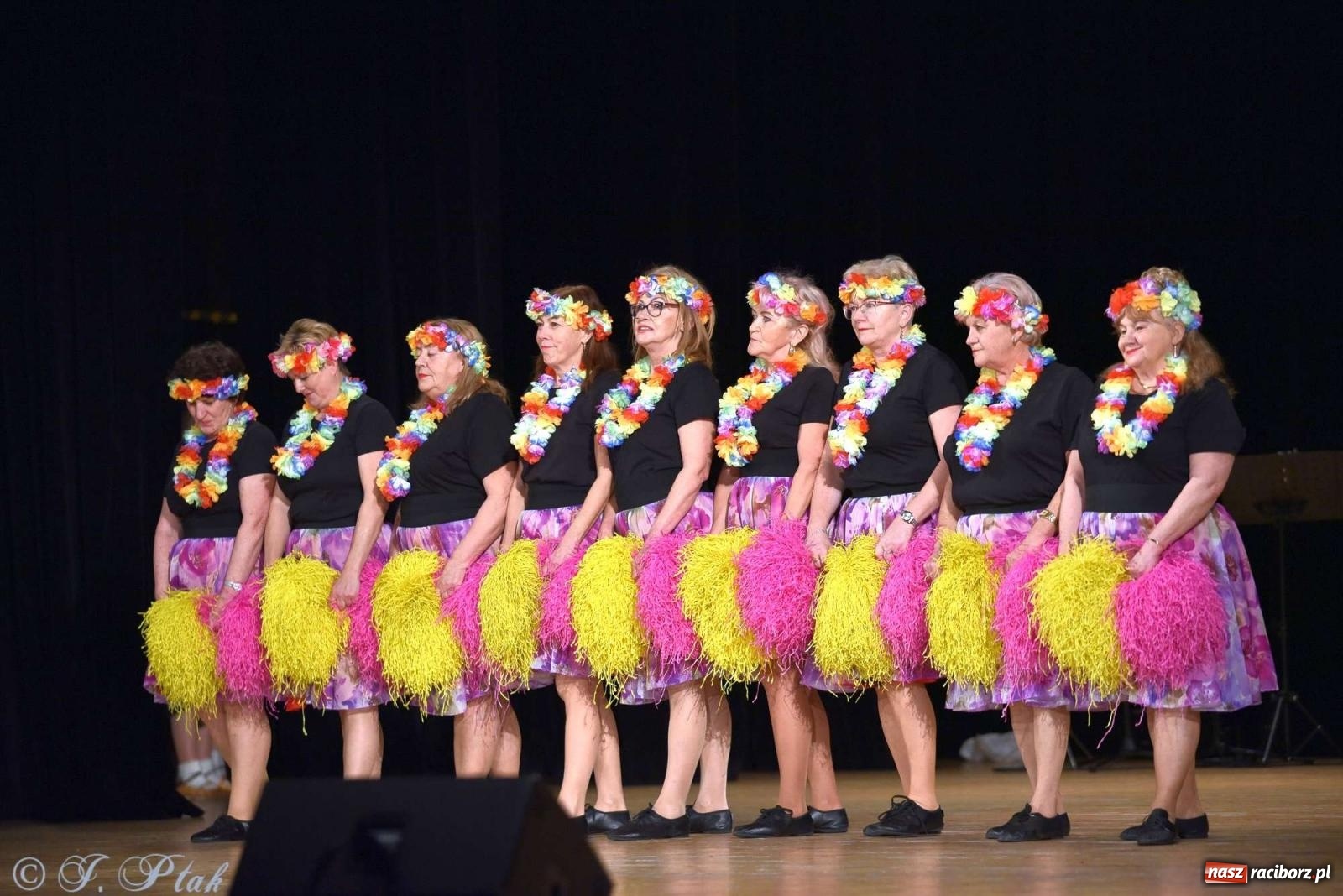 Zdjęcie w galerii na portalu naszraciborz.pl: Wspomnienia i życzenia. Ćwierć wieku ze Źródłem [FOTO i WIDEO] wiadomości z regionu