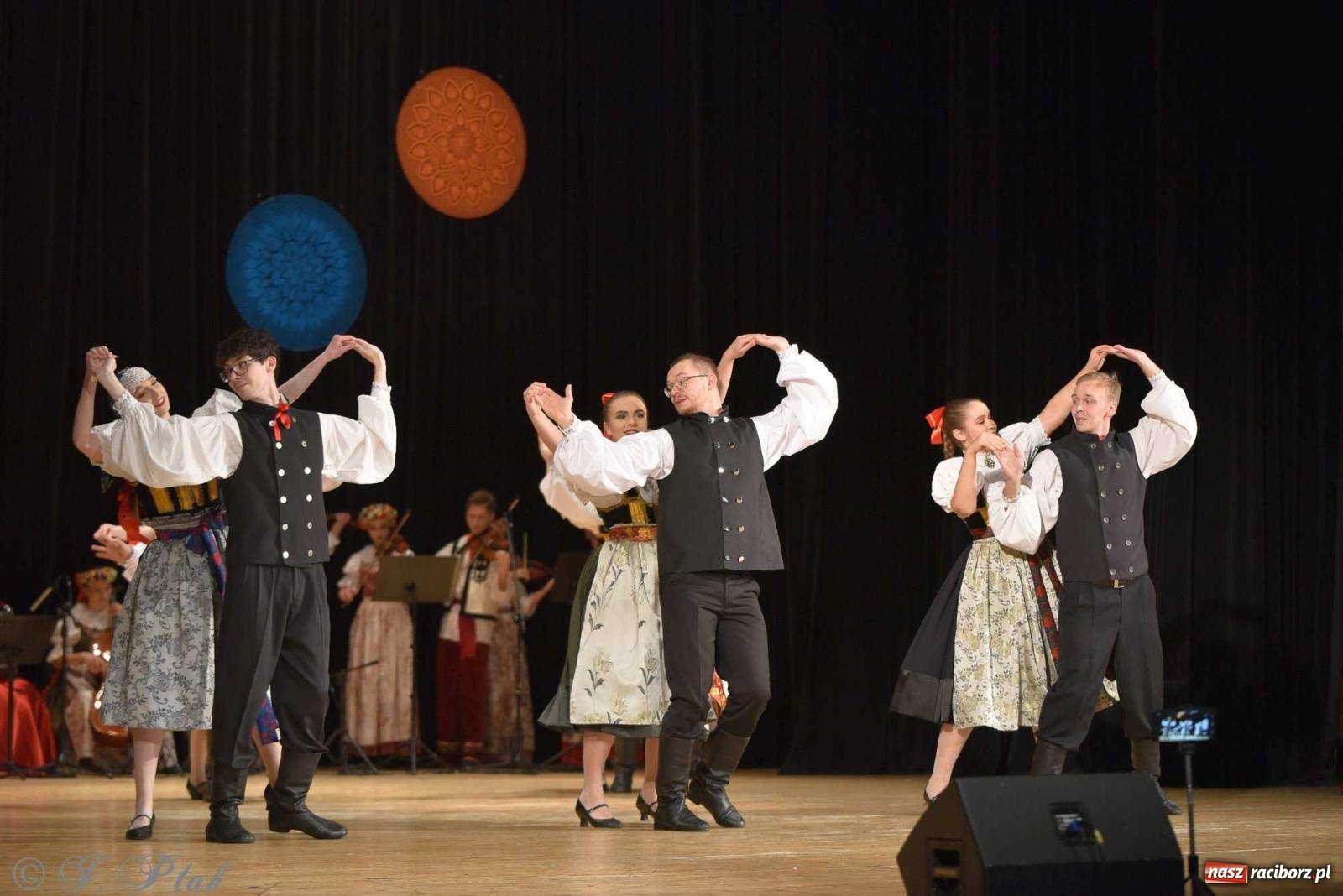 Zdjęcie w galerii na portalu naszraciborz.pl: Wspomnienia i życzenia. Ćwierć wieku ze Źródłem [FOTO i WIDEO] wiadomości z regionu