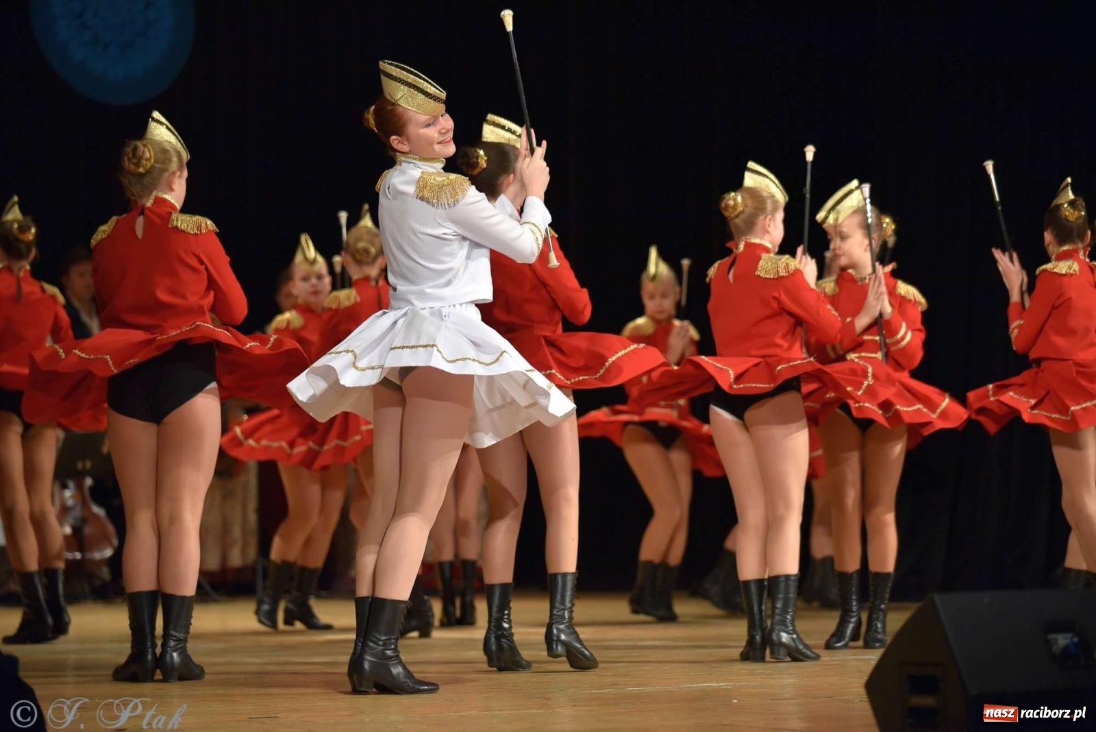 Zdjęcie w galerii na portalu naszraciborz.pl: Wspomnienia i życzenia. Ćwierć wieku ze Źródłem [FOTO i WIDEO] wiadomości z regionu