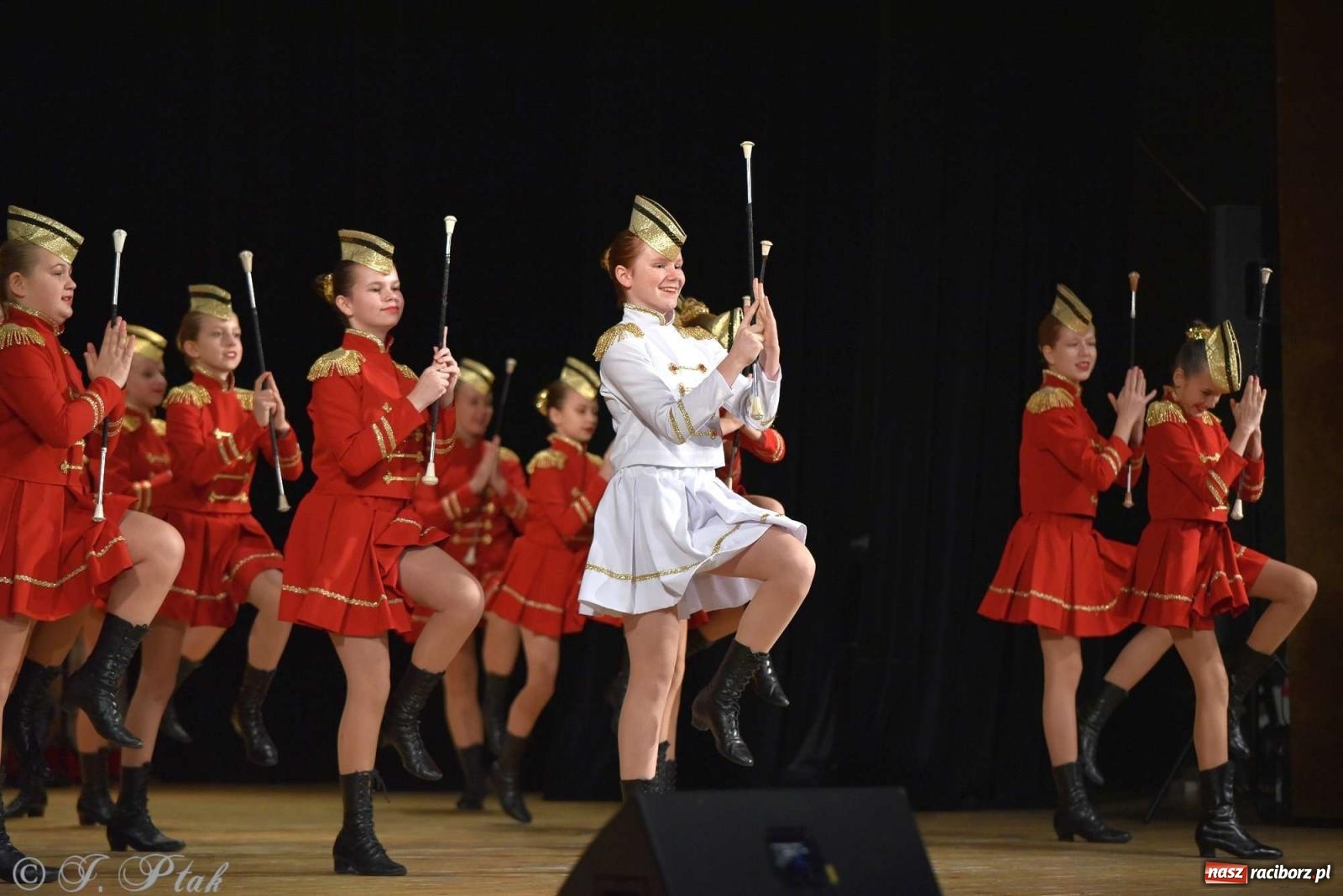 Zdjęcie w galerii na portalu naszraciborz.pl: Wspomnienia i życzenia. Ćwierć wieku ze Źródłem [FOTO i WIDEO] wiadomości z regionu