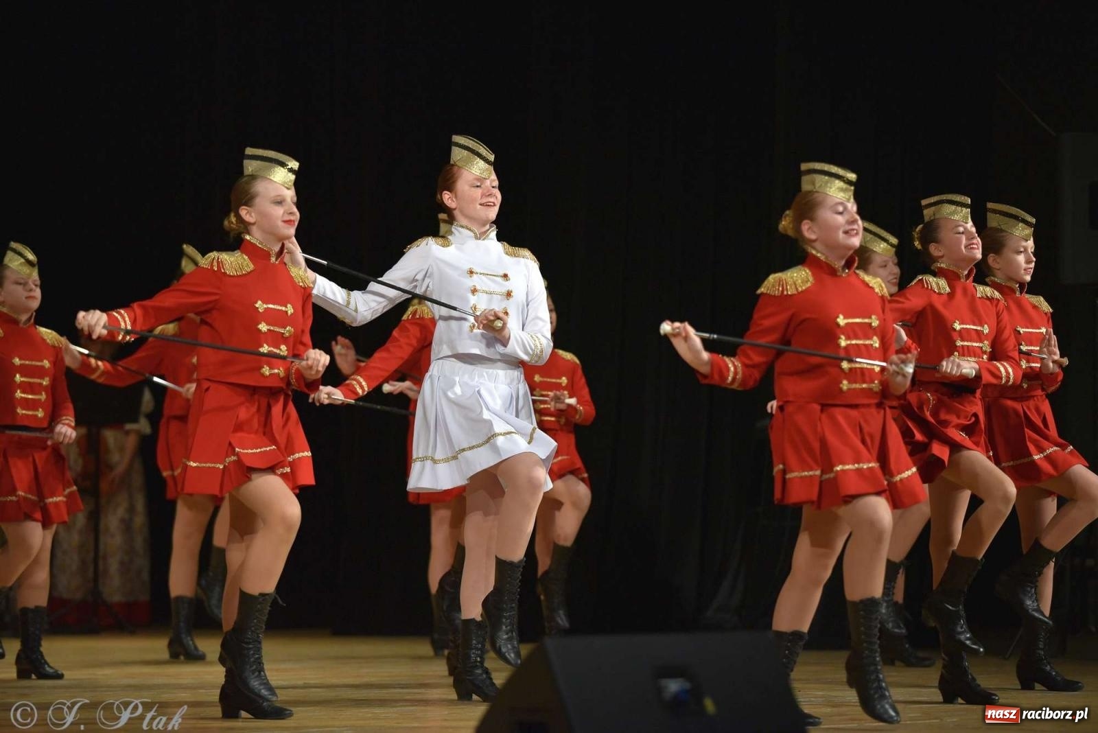 Zdjęcie w galerii na portalu naszraciborz.pl: Wspomnienia i życzenia. Ćwierć wieku ze Źródłem [FOTO i WIDEO] wiadomości z regionu