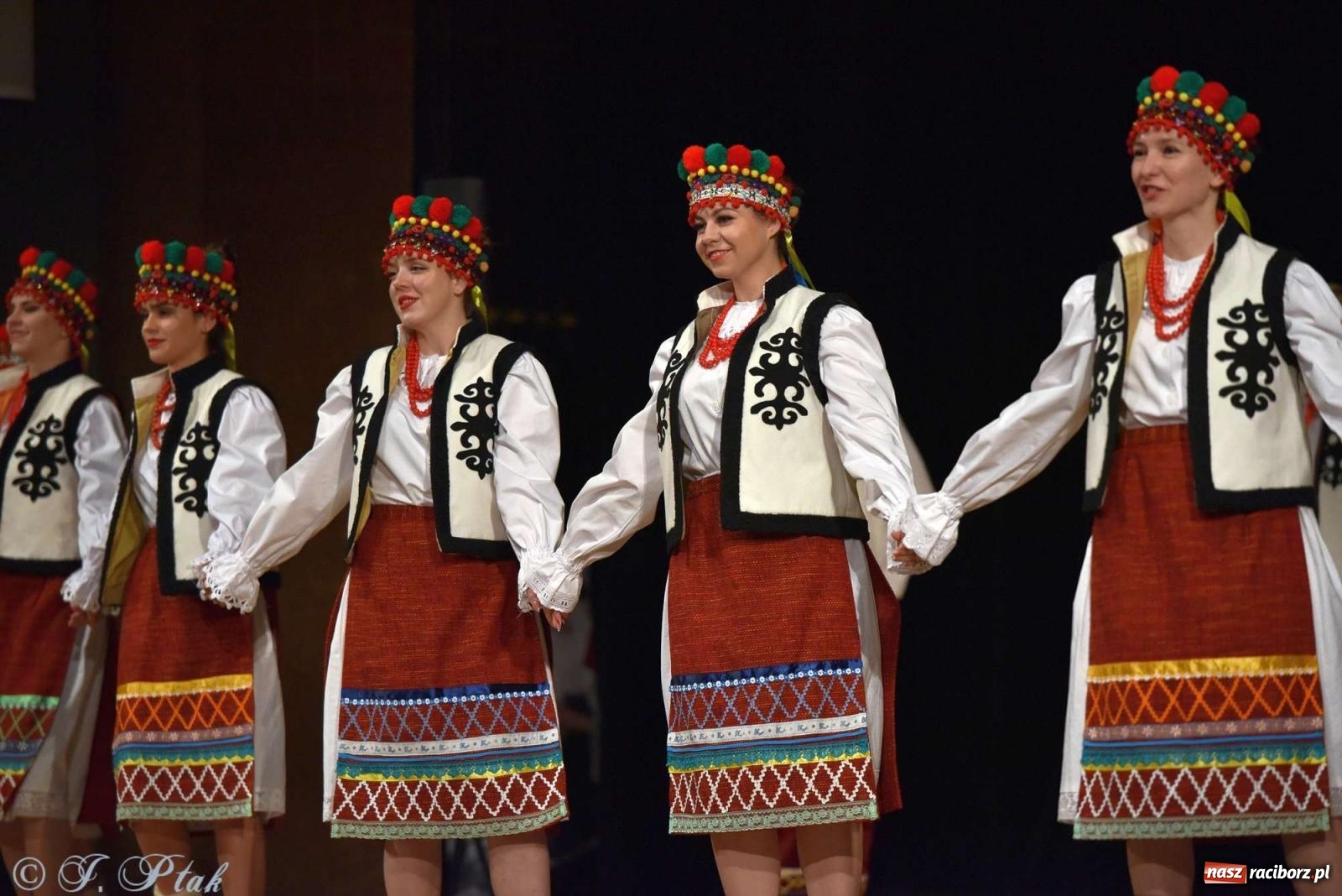 Zdjęcie w galerii na portalu naszraciborz.pl: Wspomnienia i życzenia. Ćwierć wieku ze Źródłem [FOTO i WIDEO] wiadomości z regionu