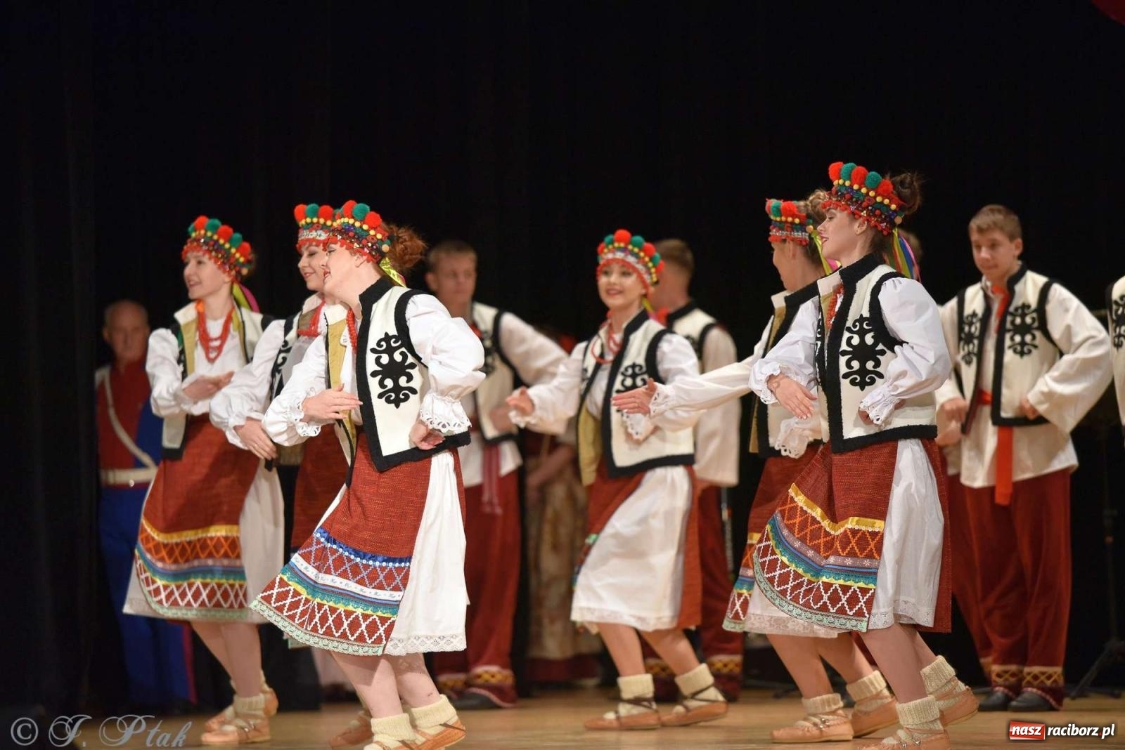 Zdjęcie w galerii na portalu naszraciborz.pl: Wspomnienia i życzenia. Ćwierć wieku ze Źródłem [FOTO i WIDEO] wiadomości z regionu