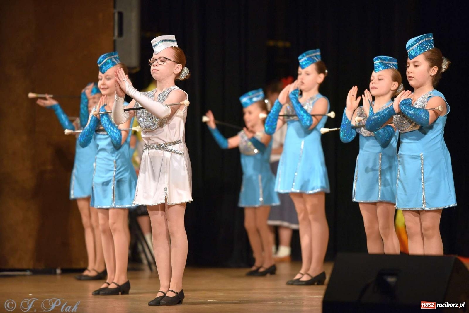 Zdjęcie w galerii na portalu naszraciborz.pl: Wspomnienia i życzenia. Ćwierć wieku ze Źródłem [FOTO i WIDEO] wiadomości z regionu