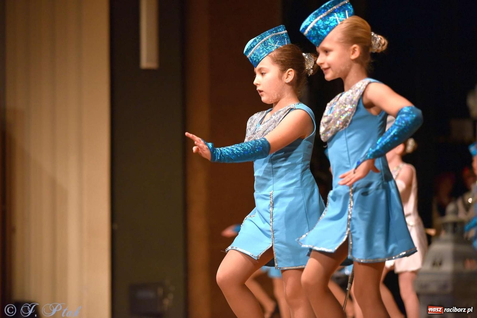 Zdjęcie w galerii na portalu naszraciborz.pl: Wspomnienia i życzenia. Ćwierć wieku ze Źródłem [FOTO i WIDEO] wiadomości z regionu