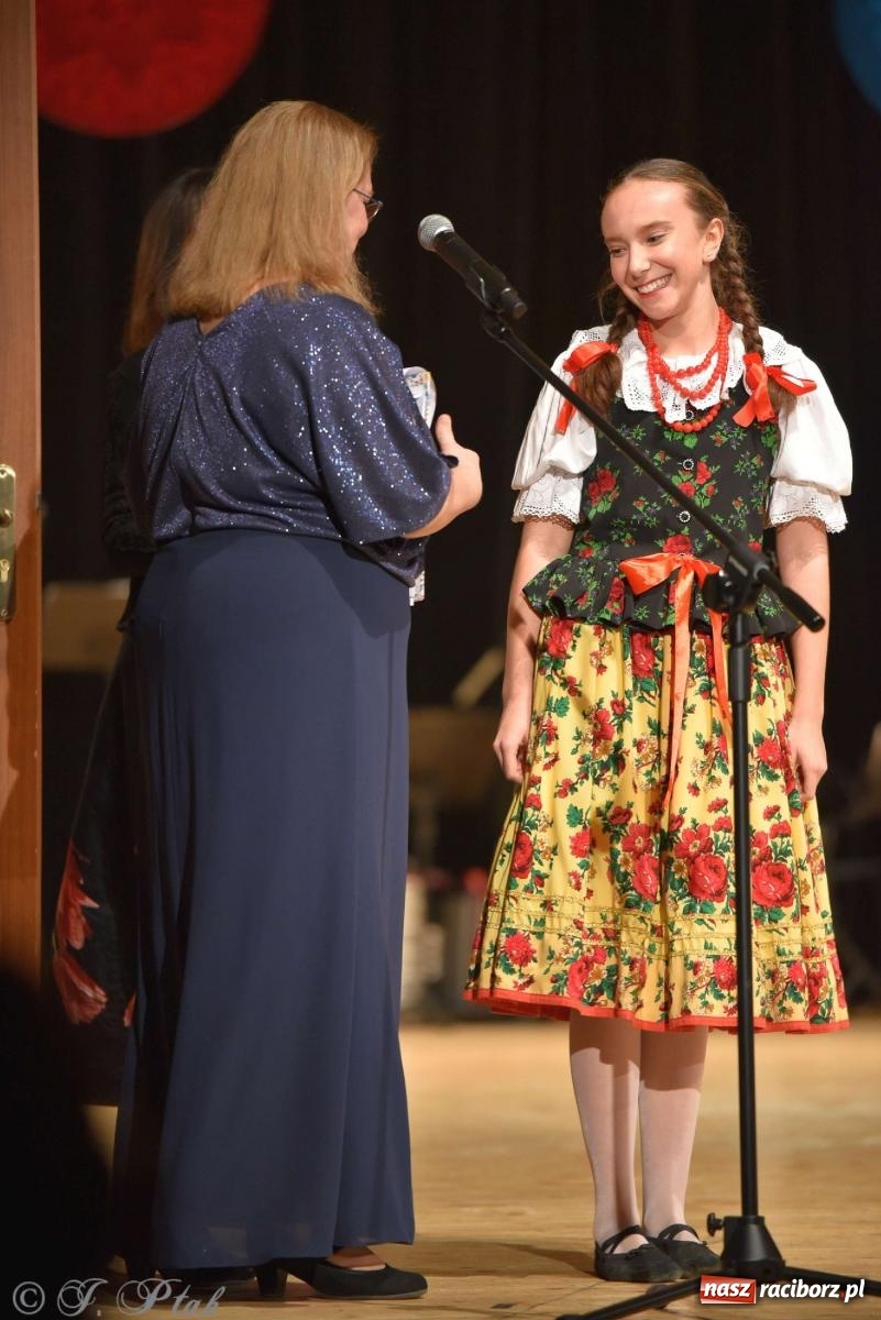 Zdjęcie w galerii na portalu naszraciborz.pl: Wspomnienia i życzenia. Ćwierć wieku ze Źródłem [FOTO i WIDEO] wiadomości z regionu