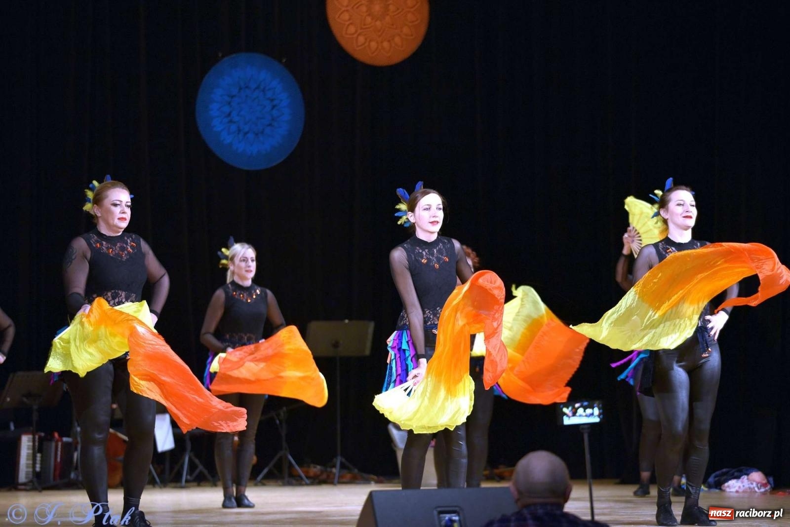 Zdjęcie w galerii na portalu naszraciborz.pl: Wspomnienia i życzenia. Ćwierć wieku ze Źródłem [FOTO i WIDEO] wiadomości z regionu