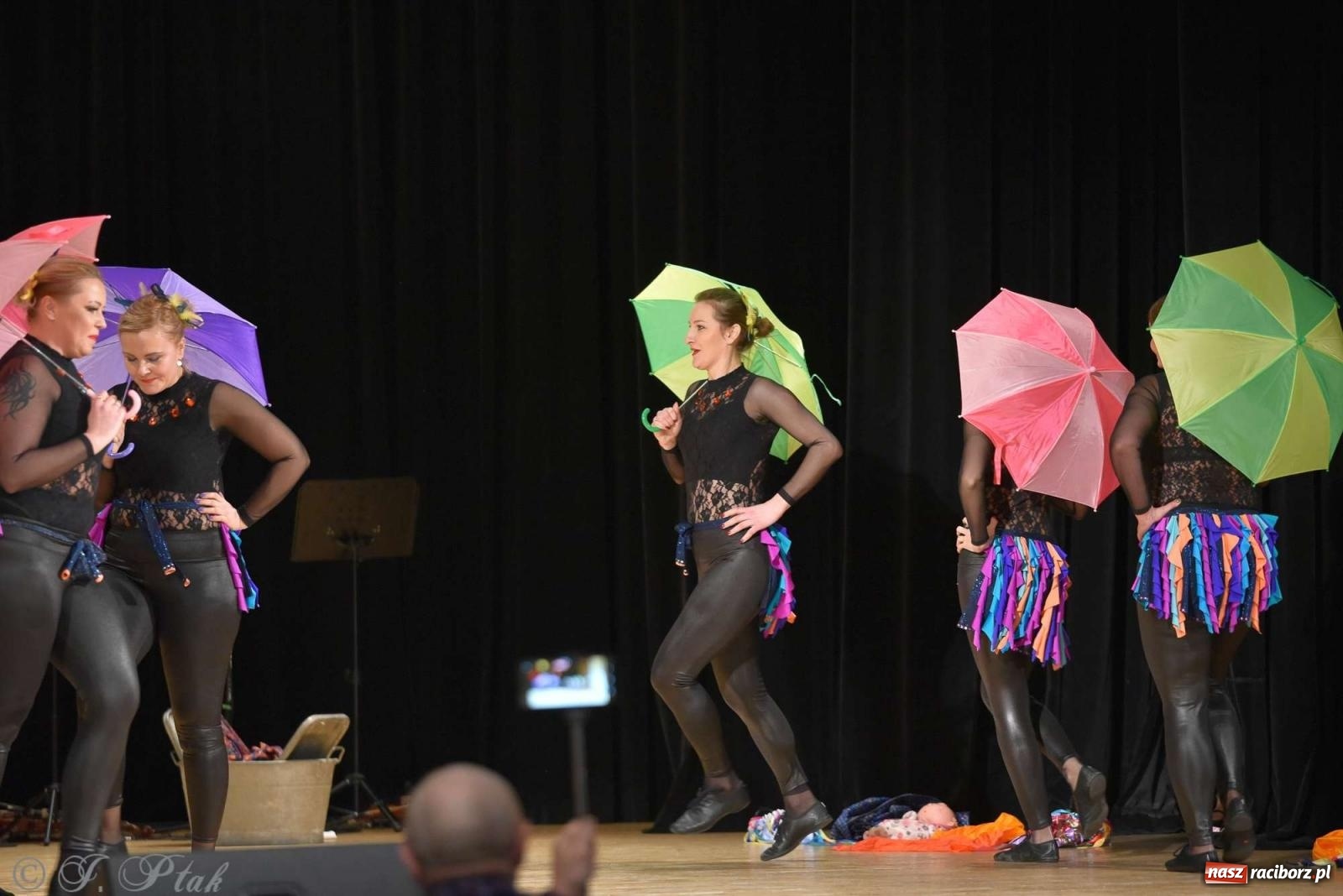 Zdjęcie w galerii na portalu naszraciborz.pl: Wspomnienia i życzenia. Ćwierć wieku ze Źródłem [FOTO i WIDEO] wiadomości z regionu