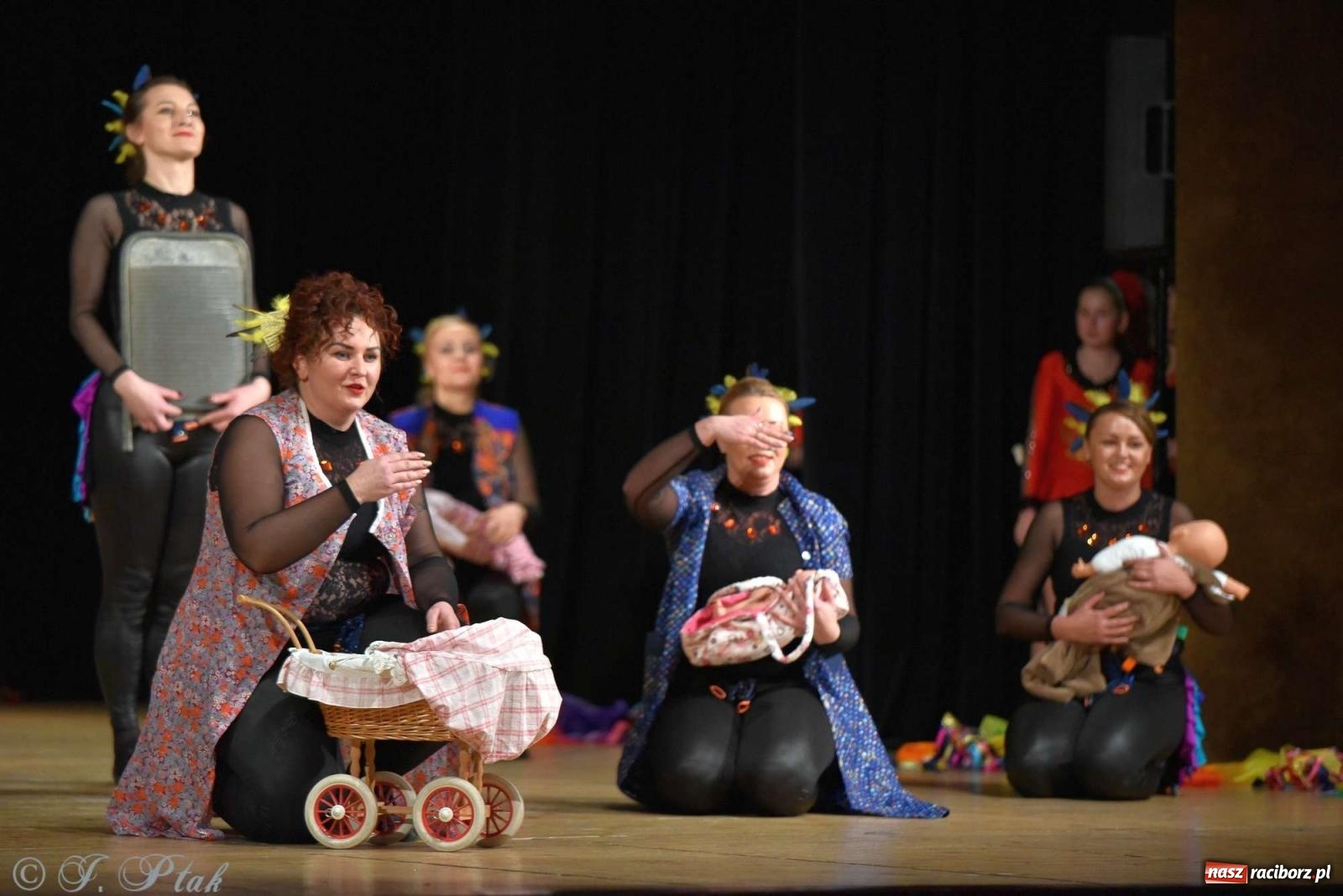 Zdjęcie w galerii na portalu naszraciborz.pl: Wspomnienia i życzenia. Ćwierć wieku ze Źródłem [FOTO i WIDEO] wiadomości z regionu