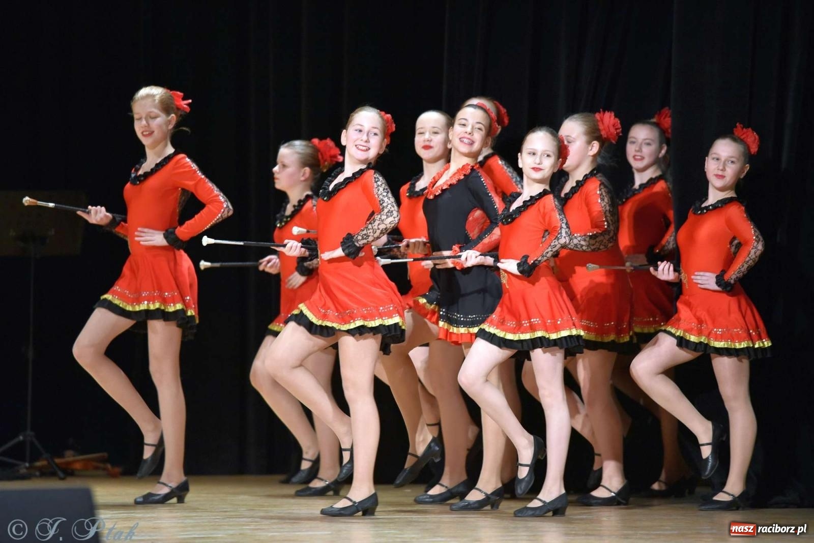 Zdjęcie w galerii na portalu naszraciborz.pl: Wspomnienia i życzenia. Ćwierć wieku ze Źródłem [FOTO i WIDEO] wiadomości z regionu