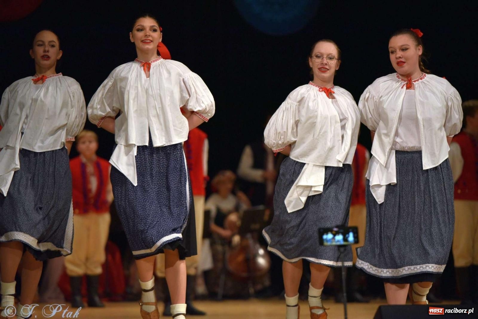 Zdjęcie w galerii na portalu naszraciborz.pl: Wspomnienia i życzenia. Ćwierć wieku ze Źródłem [FOTO i WIDEO] wiadomości z regionu