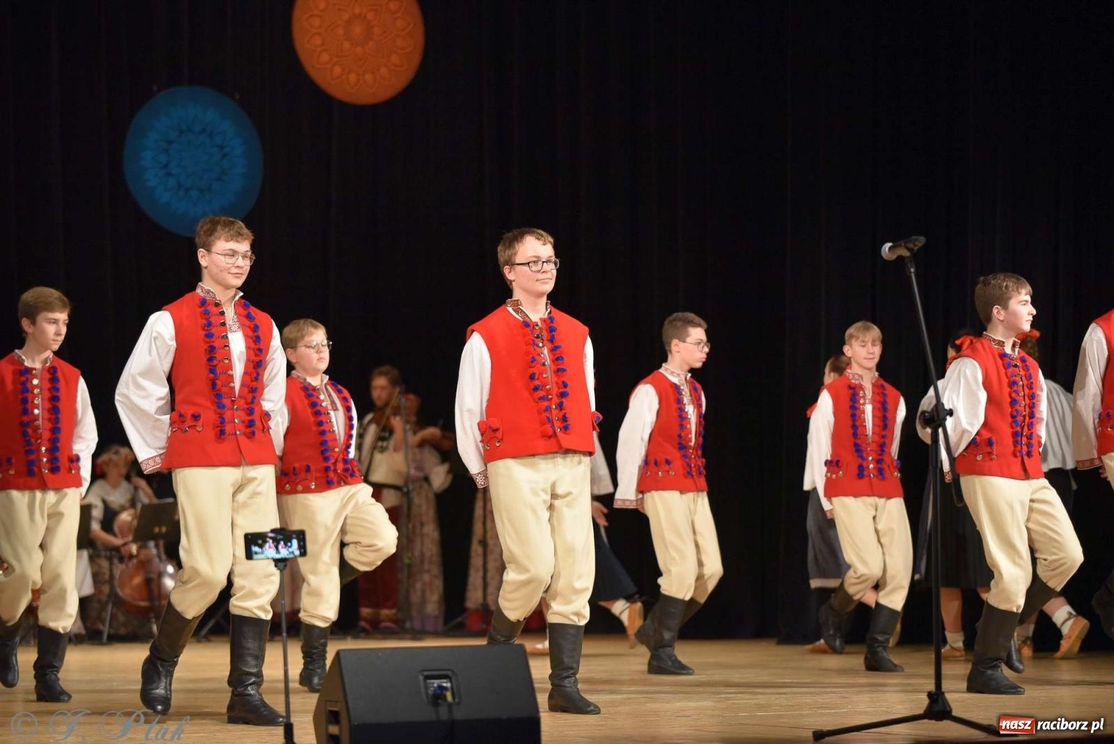 Zdjęcie w galerii na portalu naszraciborz.pl: Wspomnienia i życzenia. Ćwierć wieku ze Źródłem [FOTO i WIDEO] wiadomości z regionu