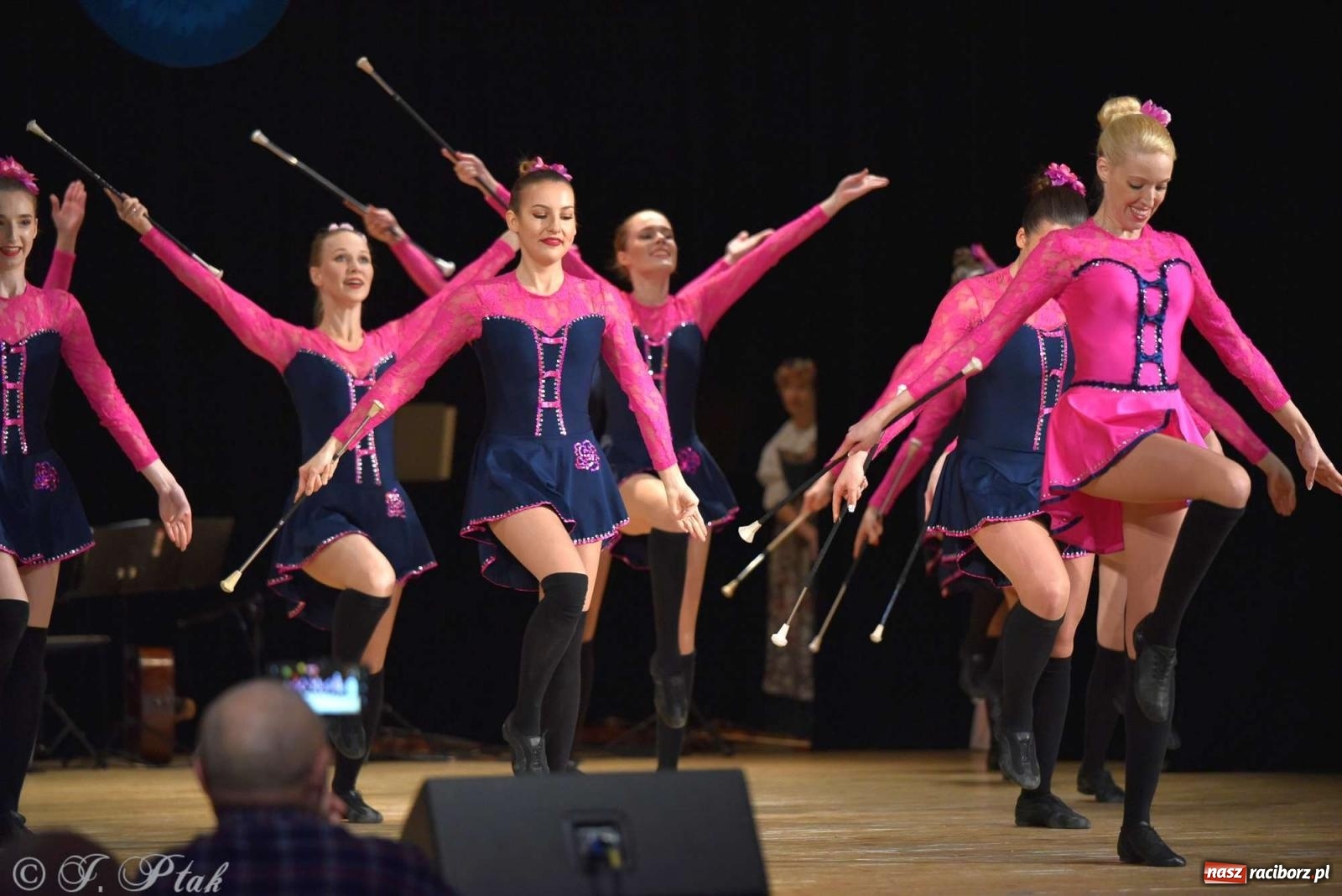 Zdjęcie w galerii na portalu naszraciborz.pl: Wspomnienia i życzenia. Ćwierć wieku ze Źródłem [FOTO i WIDEO] wiadomości z regionu