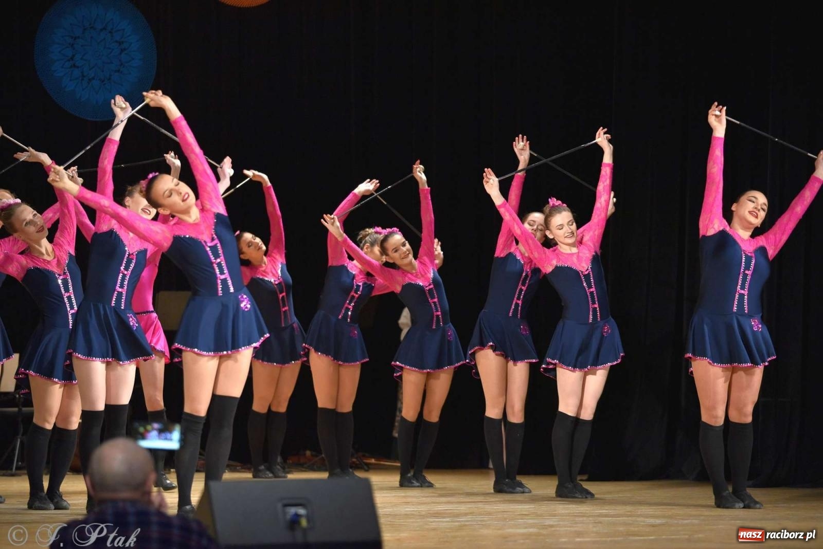 Zdjęcie w galerii na portalu naszraciborz.pl: Wspomnienia i życzenia. Ćwierć wieku ze Źródłem [FOTO i WIDEO] wiadomości z regionu