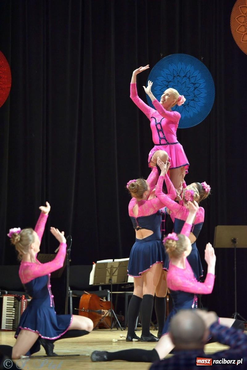 Zdjęcie w galerii na portalu naszraciborz.pl: Wspomnienia i życzenia. Ćwierć wieku ze Źródłem [FOTO i WIDEO] wiadomości z regionu