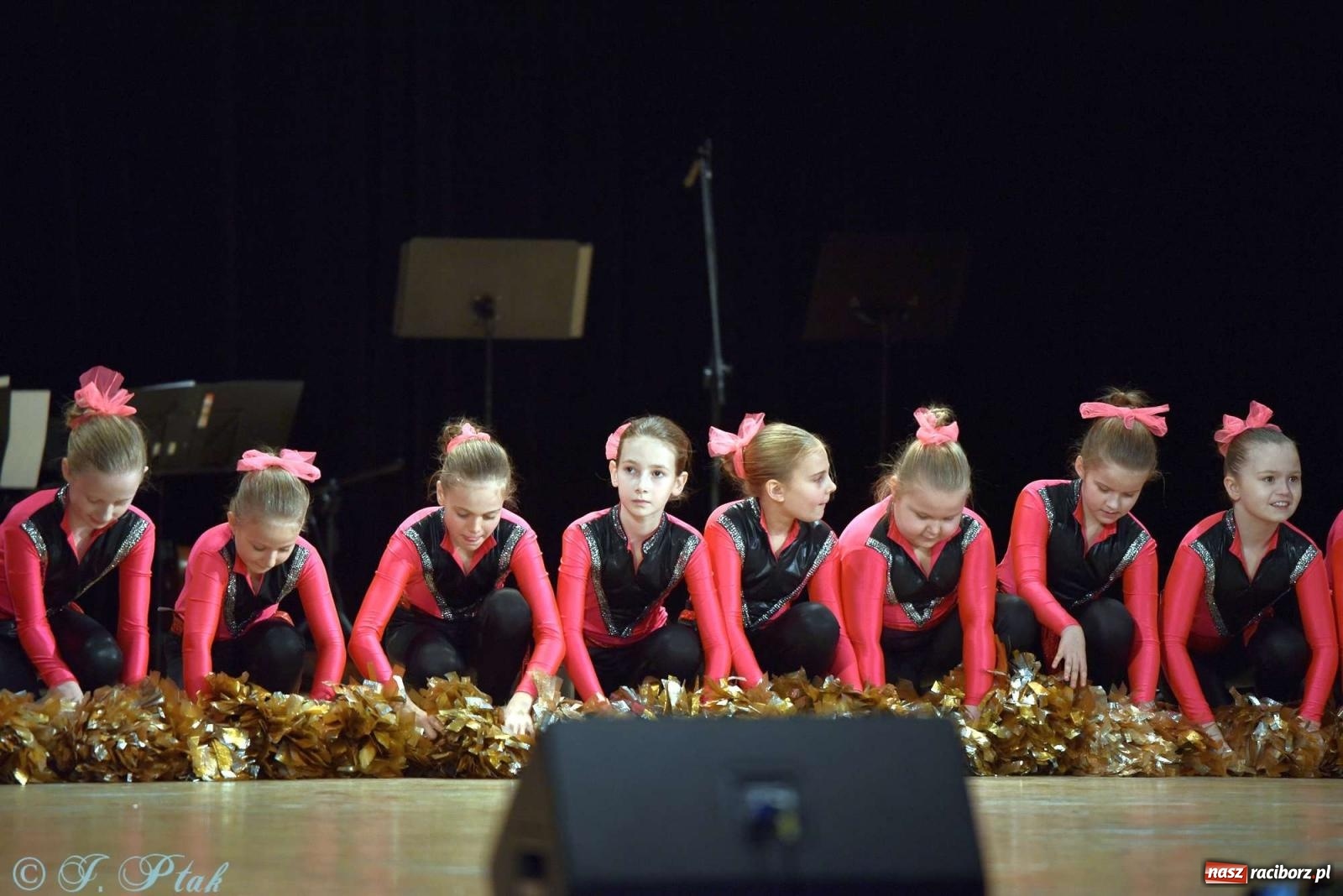 Zdjęcie w galerii na portalu naszraciborz.pl: Wspomnienia i życzenia. Ćwierć wieku ze Źródłem [FOTO i WIDEO] wiadomości z regionu