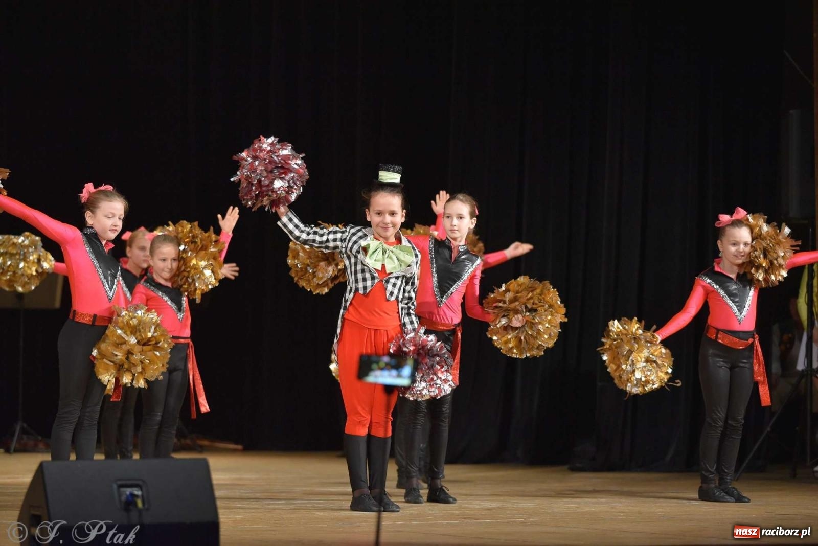 Zdjęcie w galerii na portalu naszraciborz.pl: Wspomnienia i życzenia. Ćwierć wieku ze Źródłem [FOTO i WIDEO] wiadomości z regionu