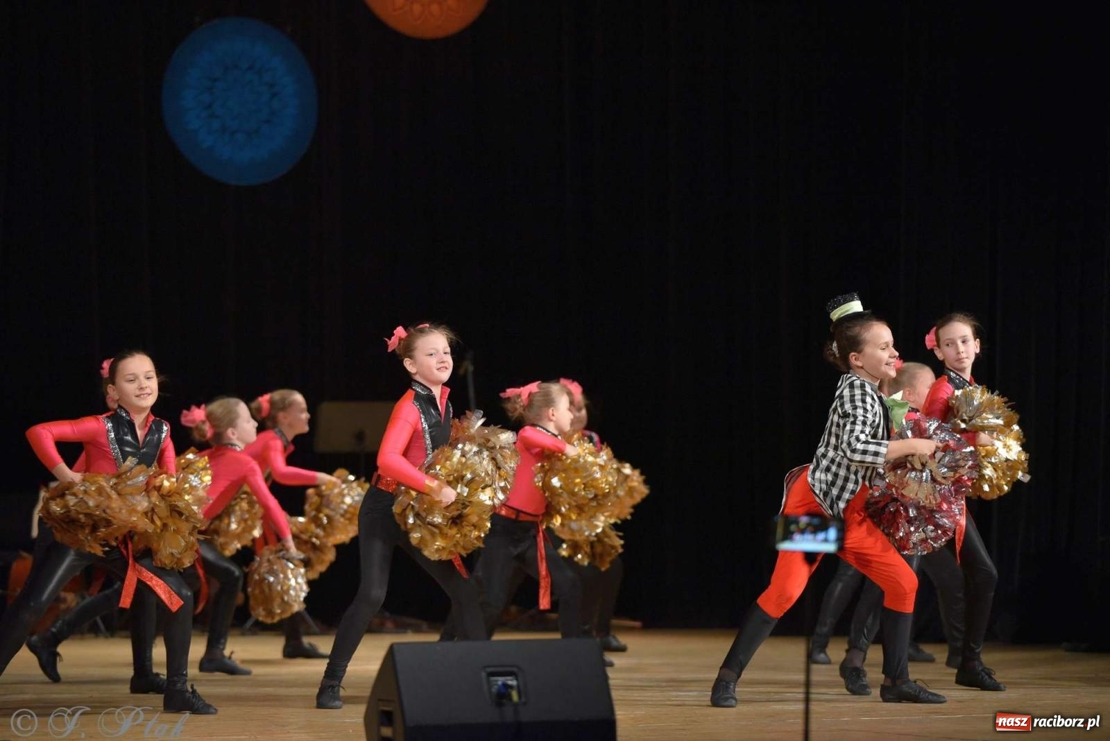 Zdjęcie w galerii na portalu naszraciborz.pl: Wspomnienia i życzenia. Ćwierć wieku ze Źródłem [FOTO i WIDEO] wiadomości z regionu