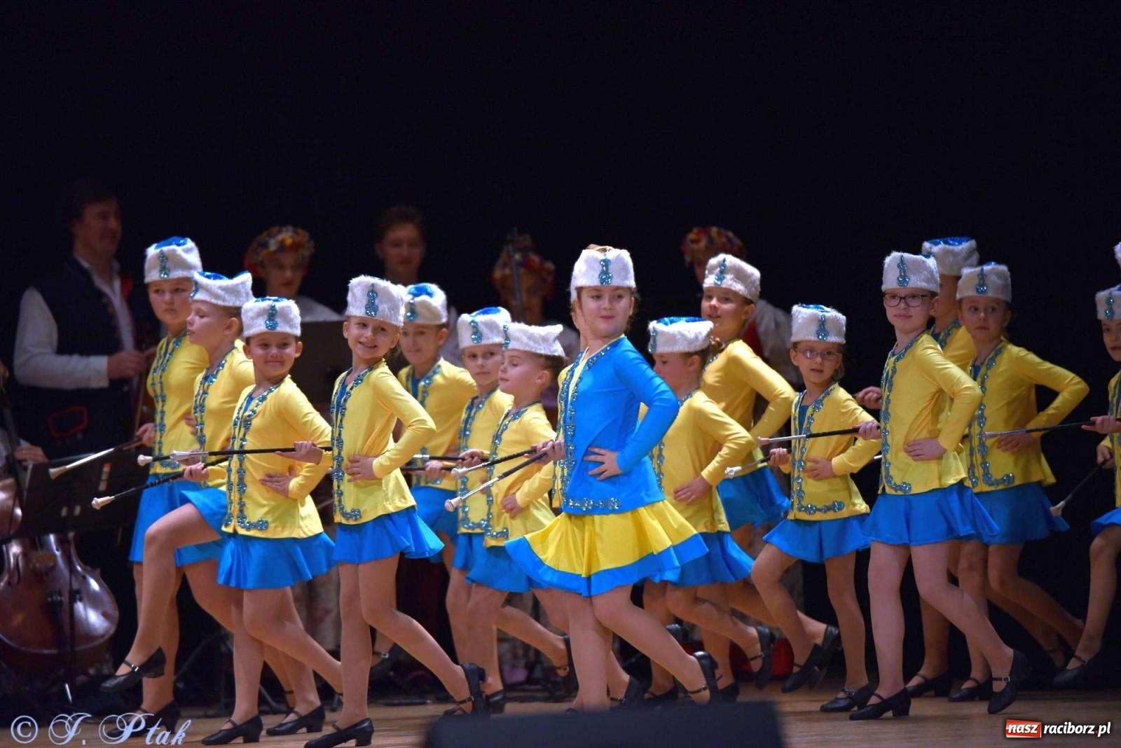 Zdjęcie w galerii na portalu naszraciborz.pl: Wspomnienia i życzenia. Ćwierć wieku ze Źródłem [FOTO i WIDEO] wiadomości z regionu