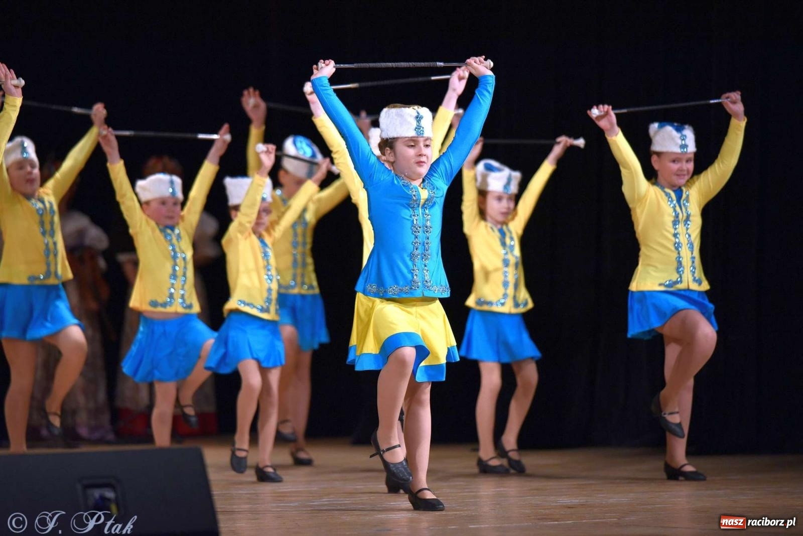 Zdjęcie w galerii na portalu naszraciborz.pl: Wspomnienia i życzenia. Ćwierć wieku ze Źródłem [FOTO i WIDEO] wiadomości z regionu