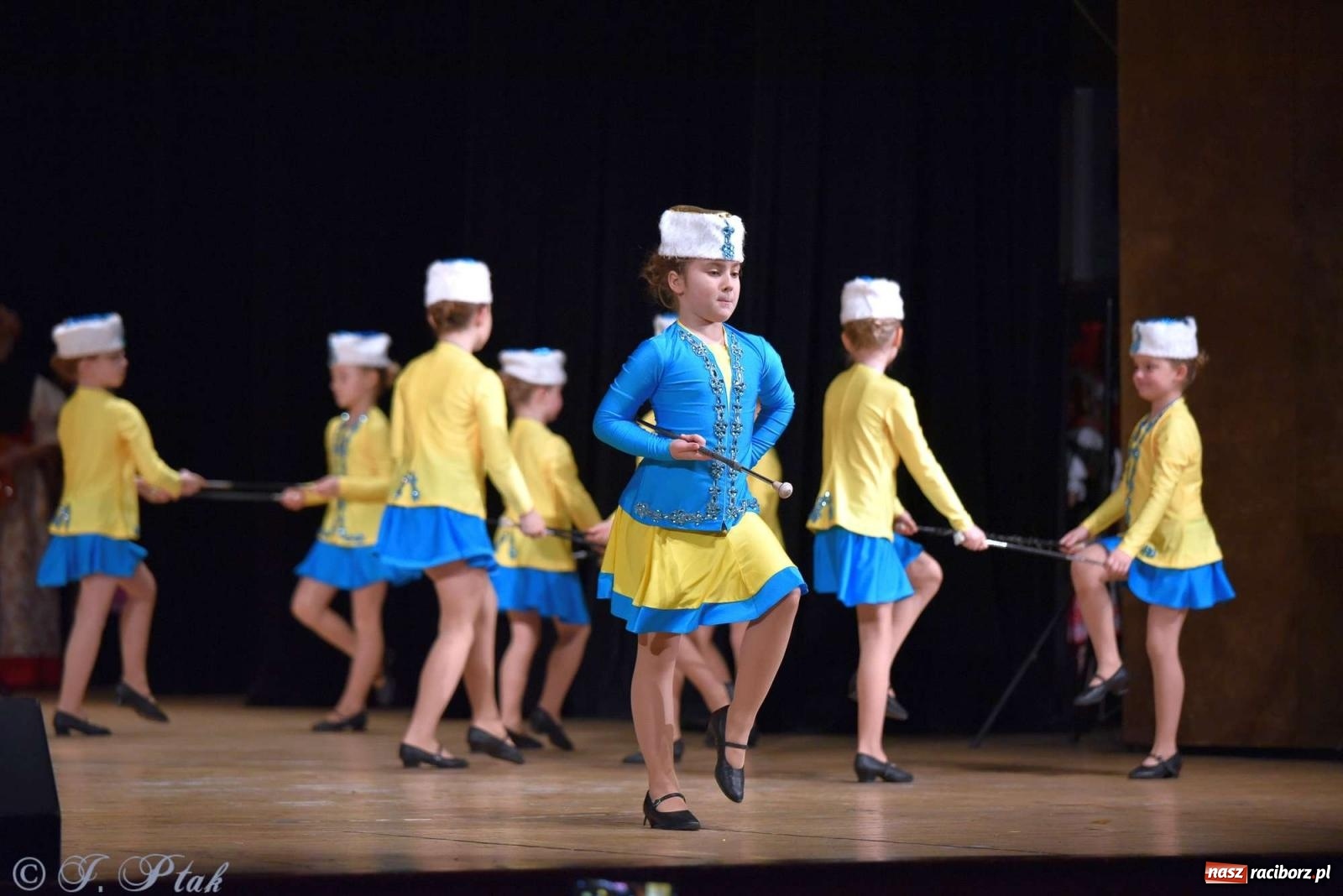 Zdjęcie w galerii na portalu naszraciborz.pl: Wspomnienia i życzenia. Ćwierć wieku ze Źródłem [FOTO i WIDEO] wiadomości z regionu