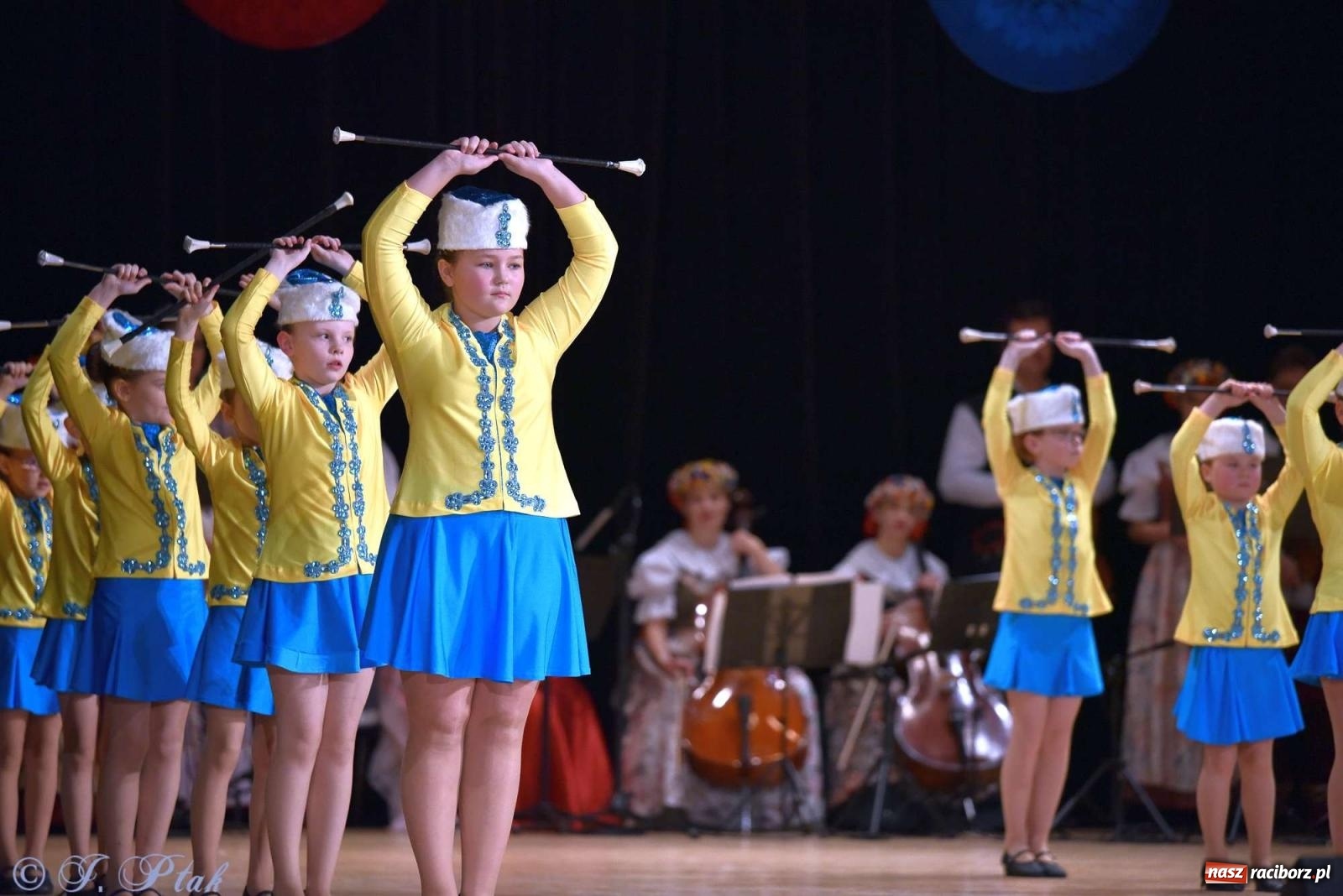 Zdjęcie w galerii na portalu naszraciborz.pl: Wspomnienia i życzenia. Ćwierć wieku ze Źródłem [FOTO i WIDEO] wiadomości z regionu